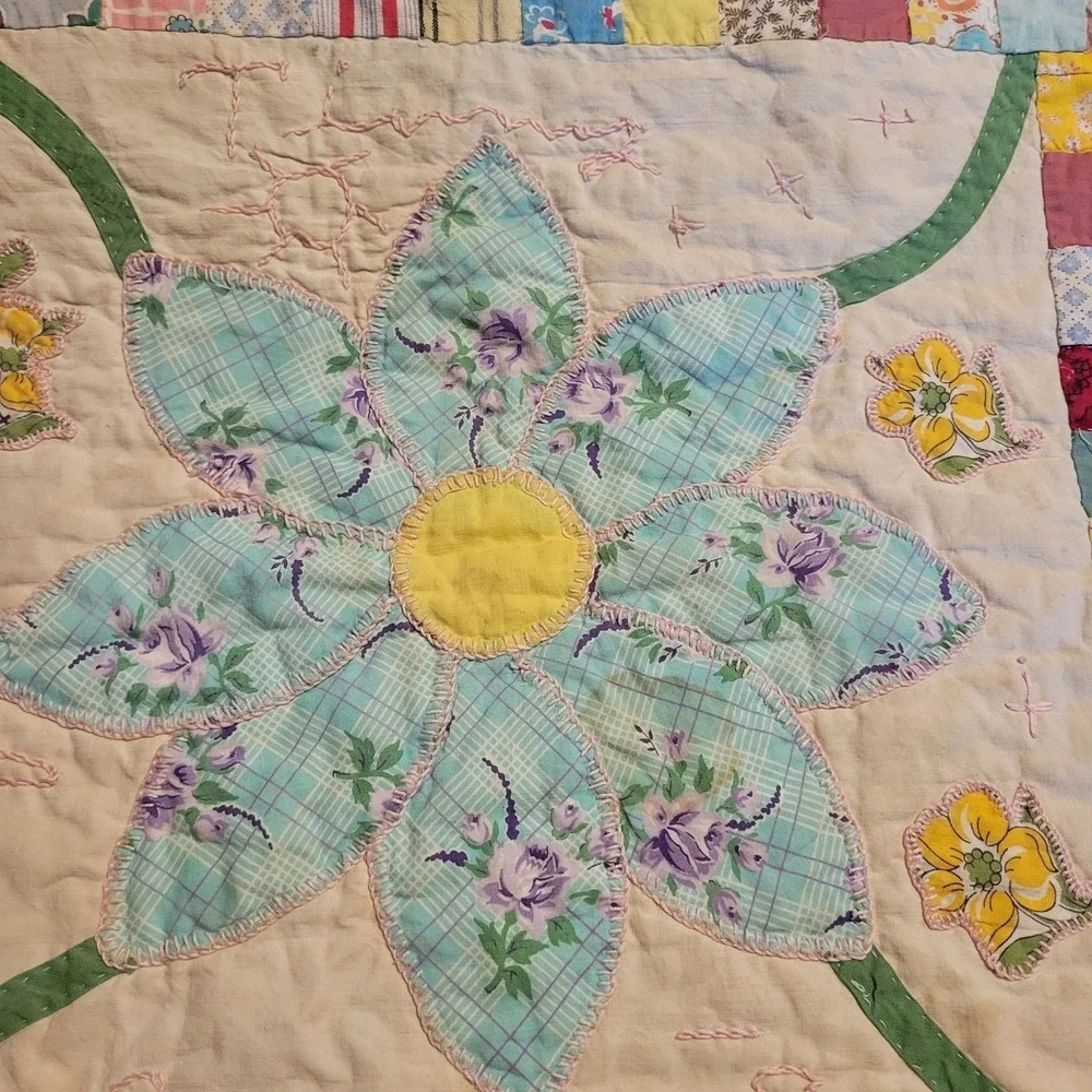 1930's vintage Block cotton cutter quilt hand quilted 35 x 33 Baby